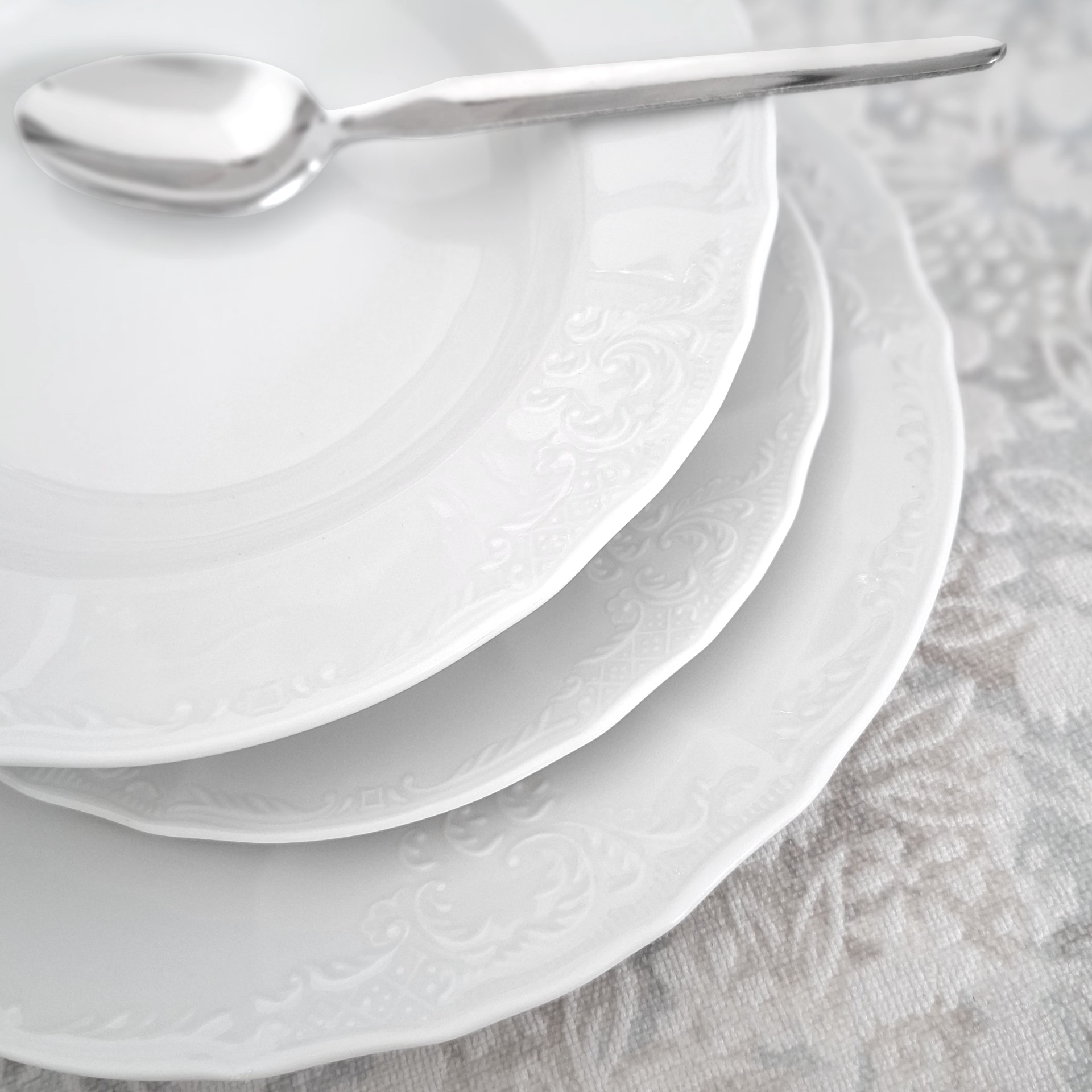 BERNADOTTE 18D tanierová súprava biela II. akosť E0011000