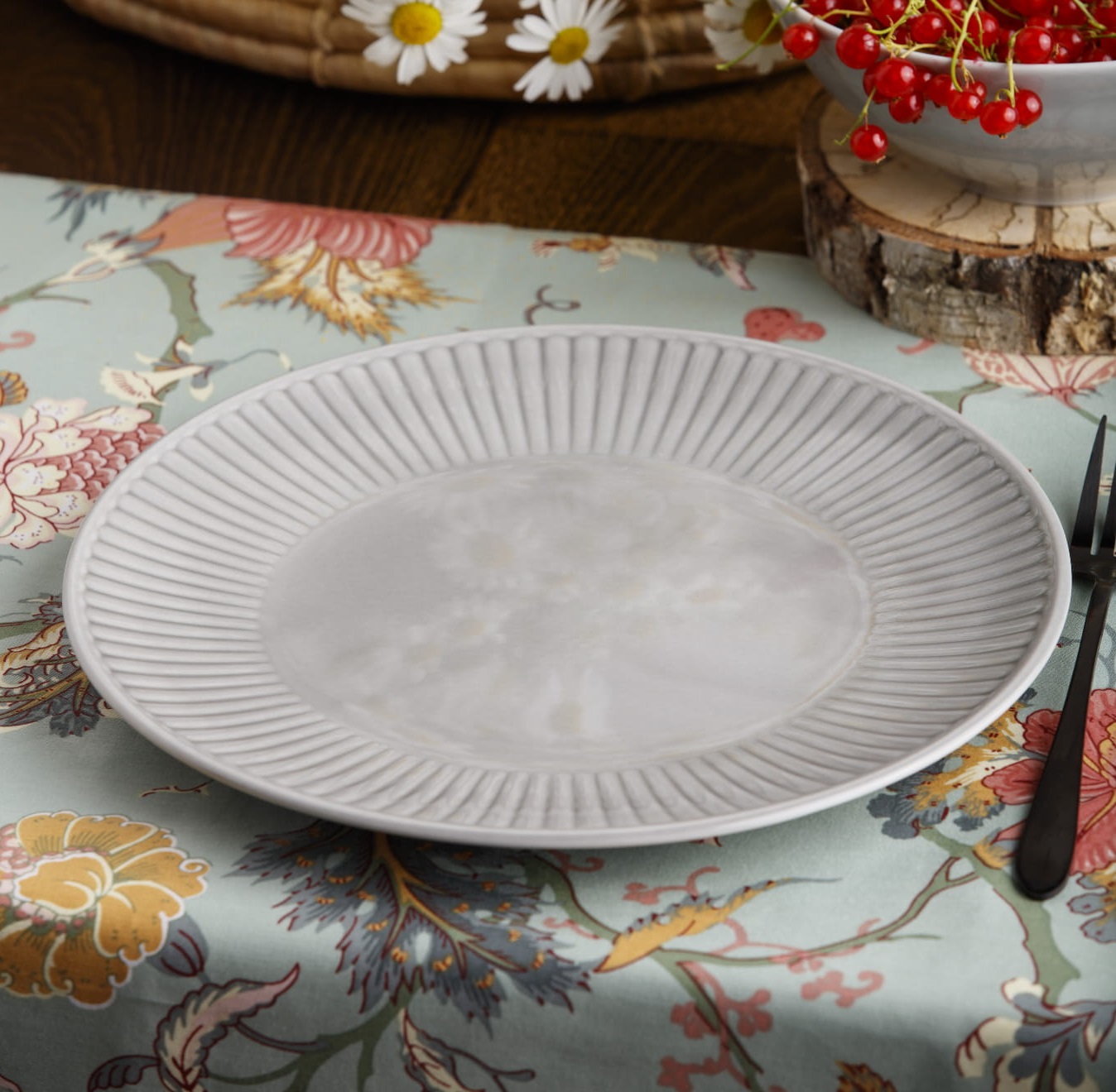 Plytký tanier DALIA GREY 26 cm (1ks)