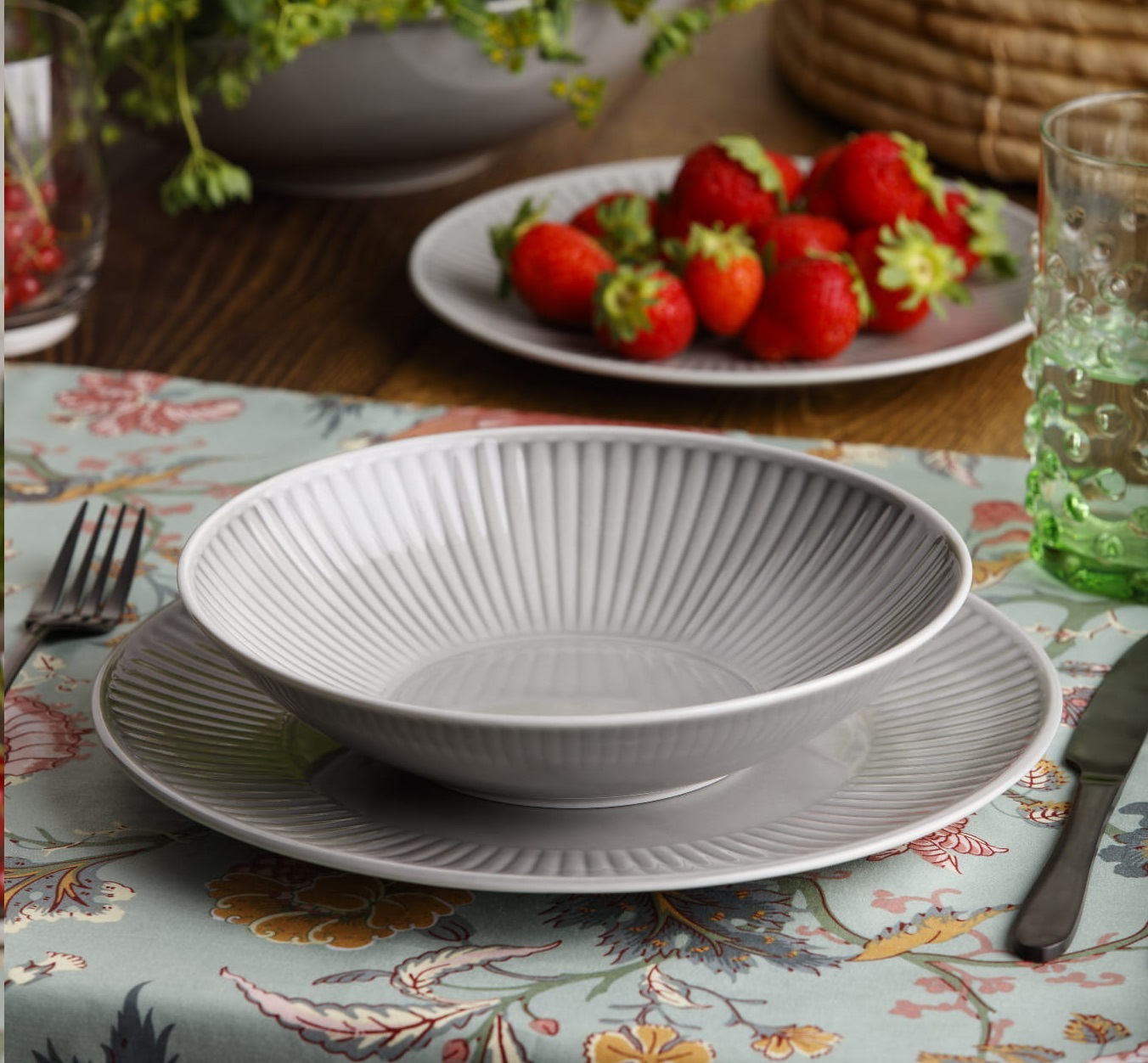 Plytký tanier DALIA GREY 26 cm (1ks)